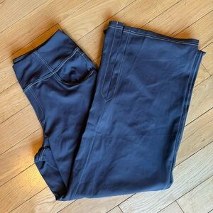 G4 Free yoga pants. Gray size XL. Flare bottom.